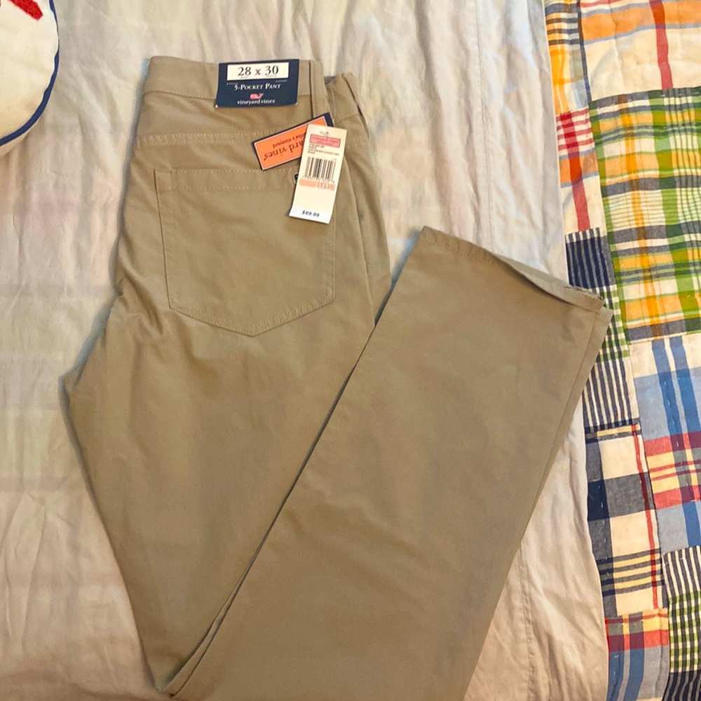 New with tags Vineyard Vine Khaki pants